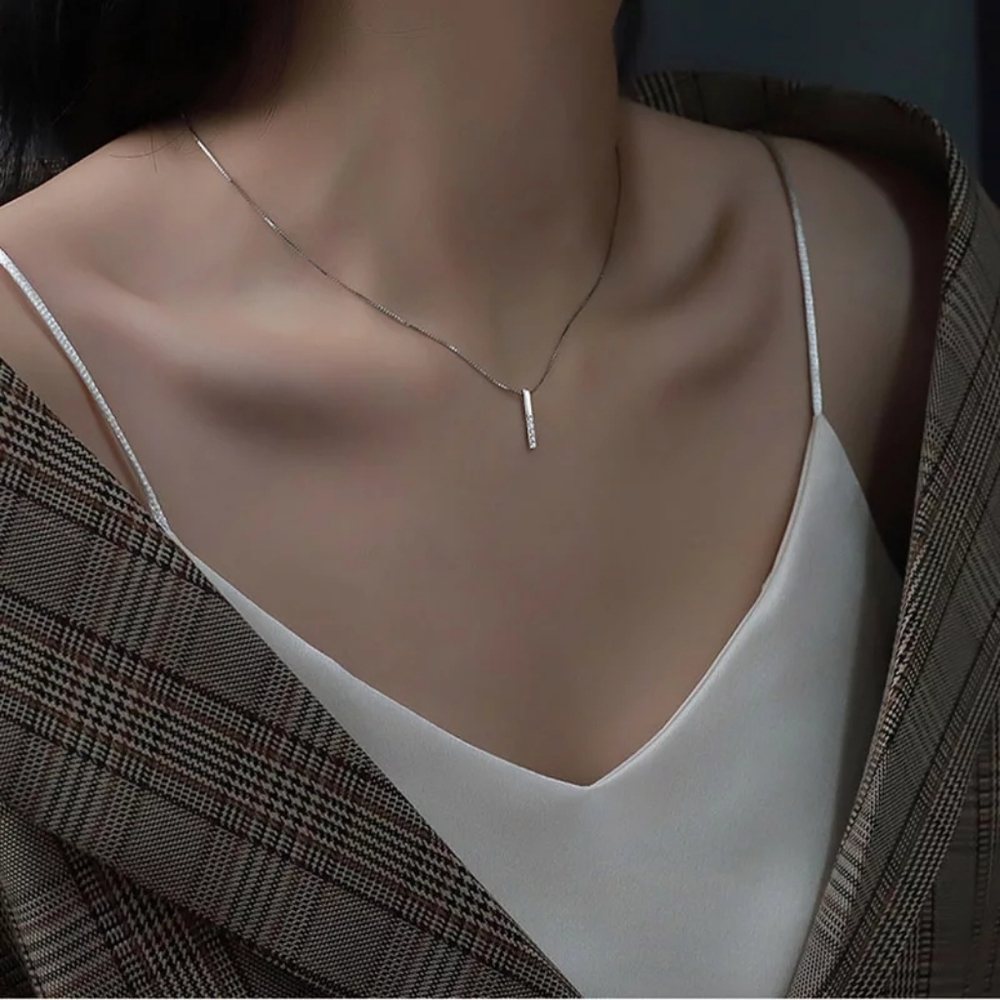 New Simple Silver Diamond Strip Necklace - Picture 2 of 3